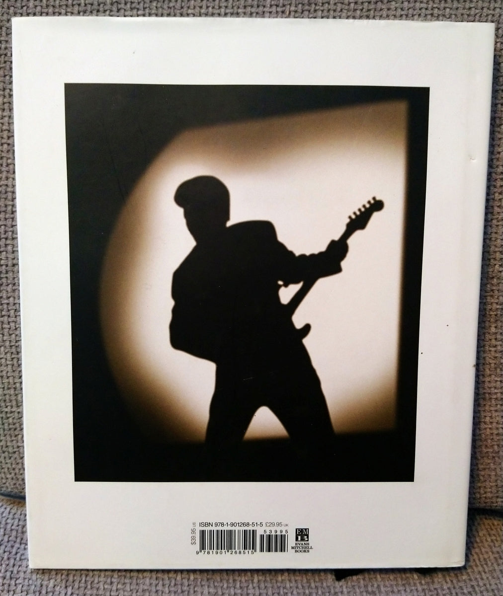 Cliff History. The Authorised Photographic Memoir. (ref b149)