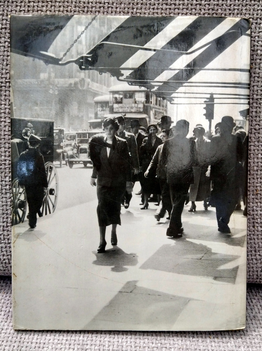 London in the Twenties and Thirties from Old Photographs. (ref b186)