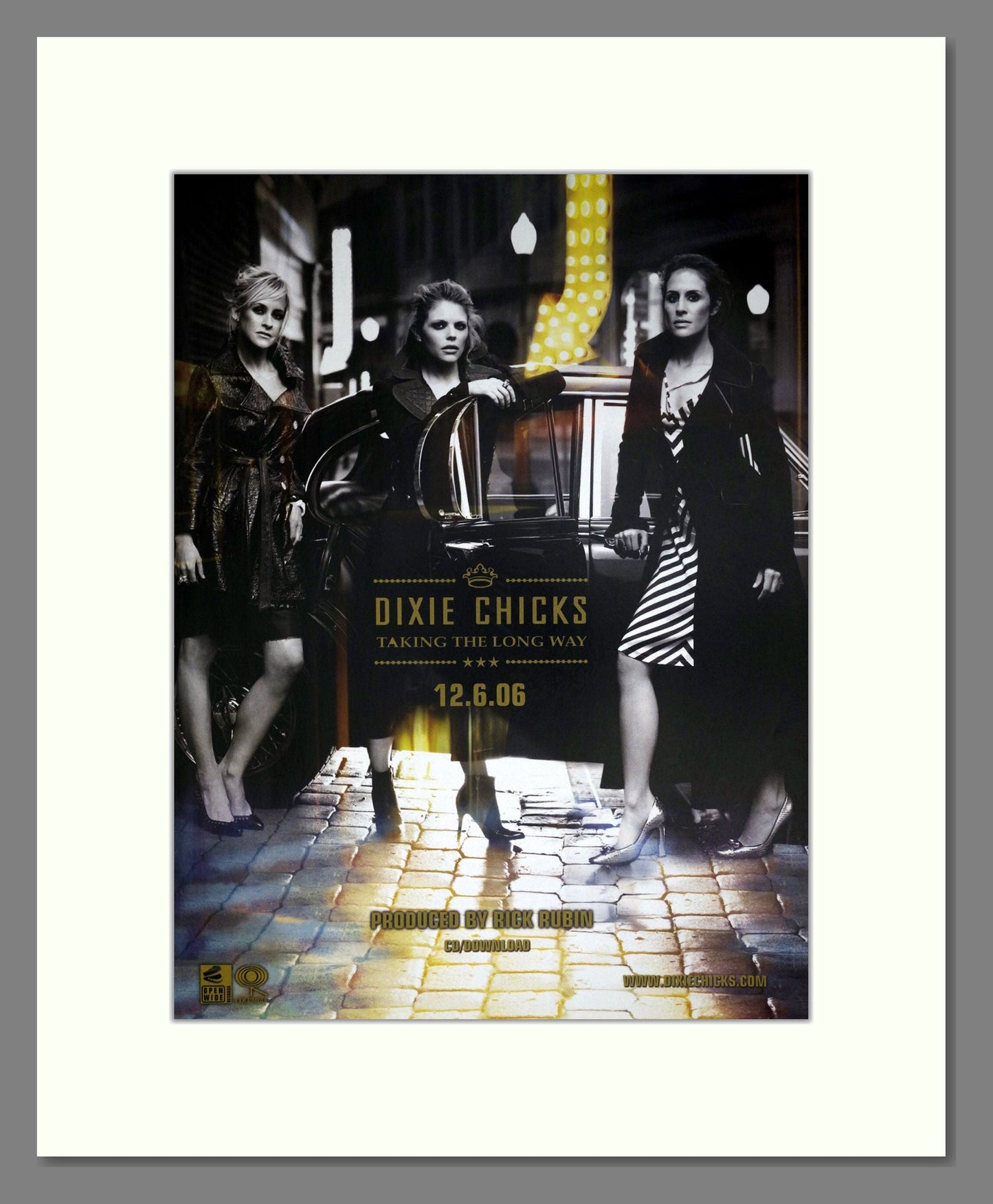Dixie Chicks - Taking The Long Way. Vintage Advert 2006 (ref AD63479)