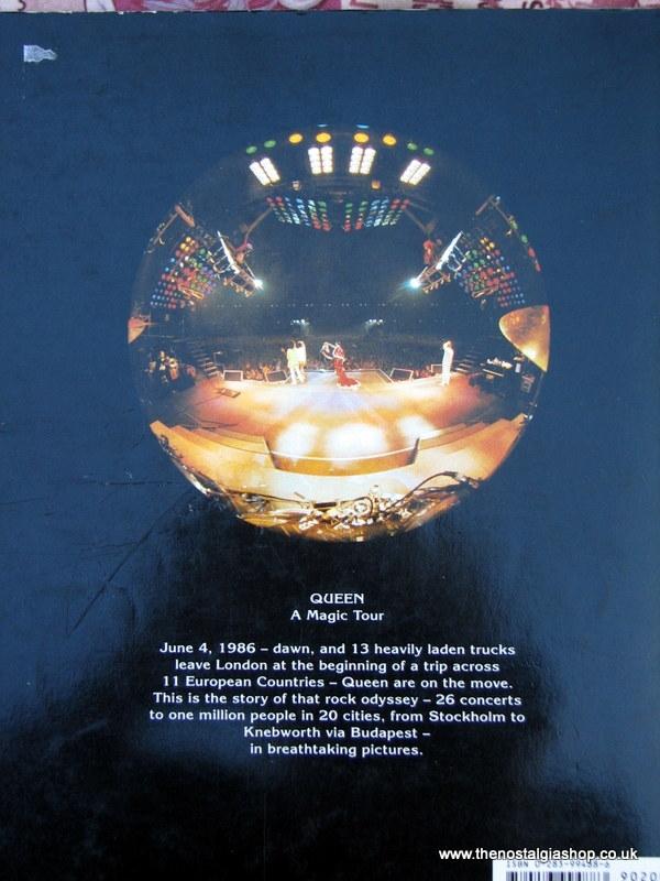Queen, A Magic Tour. Book reviewing the 1986 Tour. (ref B131)