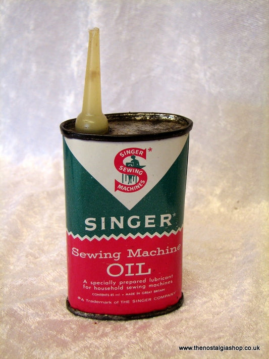 Singer Sewing Machine Oil. Vintage Tin (ref nos050)
