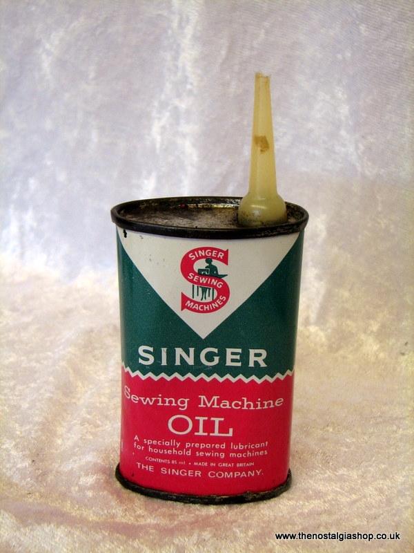 Singer Sewing Machine Oil. Vintage Tin (ref nos050)