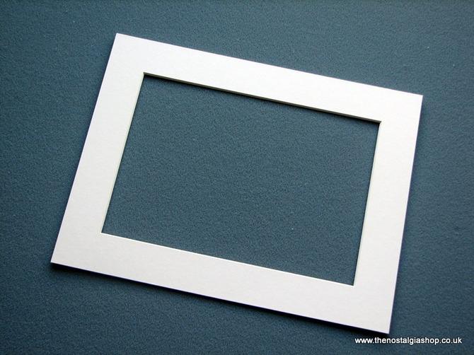 Mounts. Ivory, Size 10 x 8 Inch. Quantity 20 Mounts.