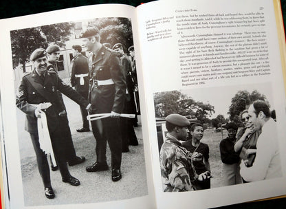 The Paras by Frank Hilton. (ref b262)