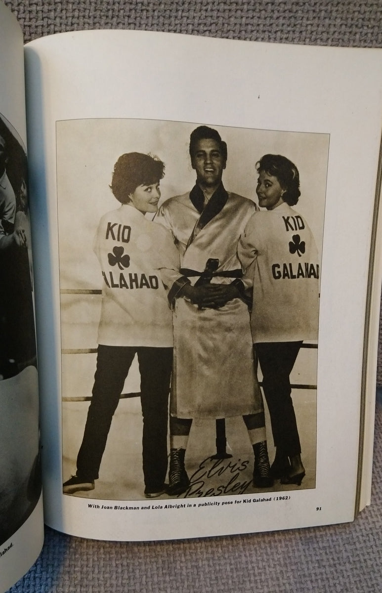 Elvis Presley Scrapbook 1935-1977. (ref b141)