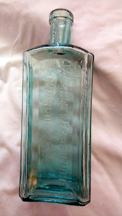 Vintage Collectable Bottles, Lot of 3.  (ref Nos166)
