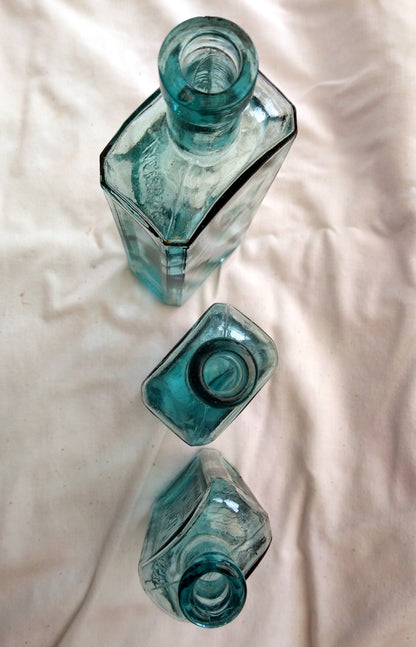Vintage Collectable Bottles, Lot of 3.  (ref Nos166)