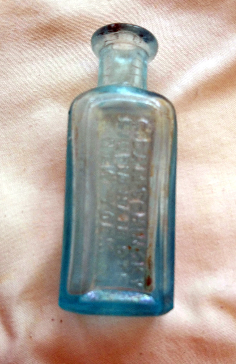 Vintage Collectable Bottles, Essence, Products. Lot of 4.  (ref Nos170)