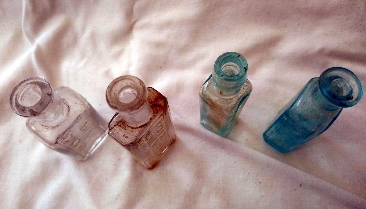 Vintage Collectable Bottles, Essence, Products. Lot of 4.  (ref Nos170)