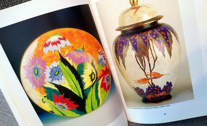 Collecting Carlton Ware. (ref b209)
