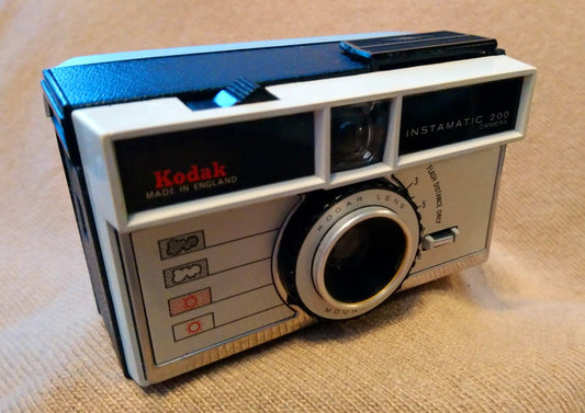 Kodak Instamatic 200 Camera. 1960's (ref Nos089M)