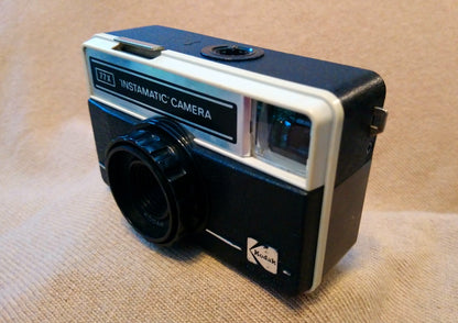 Kodak Instamatic 77X Camera. 1970's (ref Nos089P)