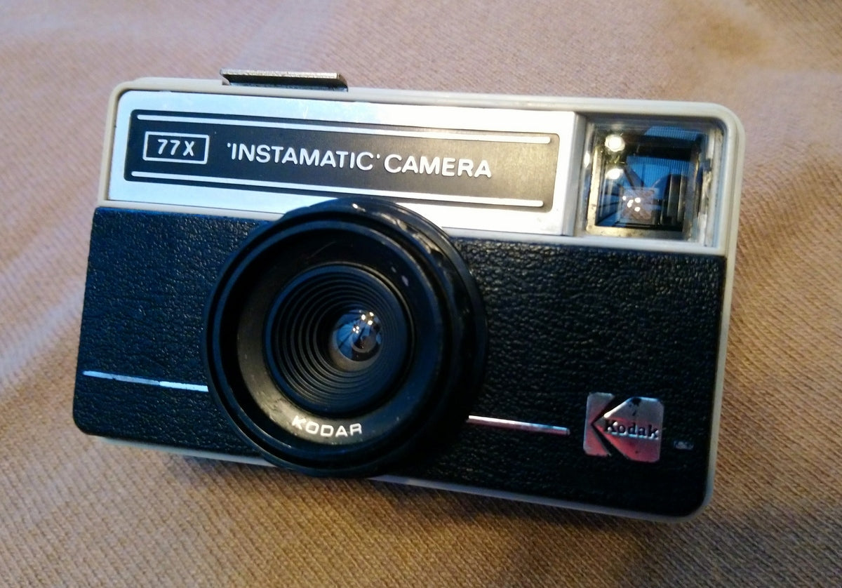 Kodak Instamatic 77X Camera. 1970's (ref Nos089P)