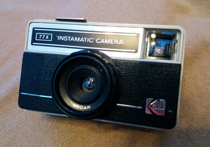 Kodak Instamatic 77X Camera. 1970's (ref Nos089P)