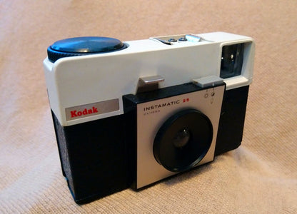 Kodak Instamatic 25 Camera. 1970's (ref Nos089R)