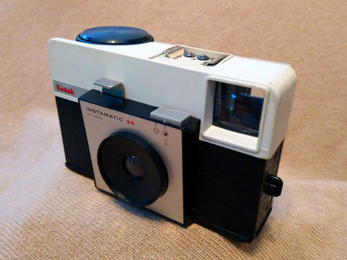 Kodak Instamatic 25 Camera. 1970's (ref Nos089R)