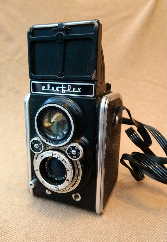 Elioflex Ferrania Camera. 1950's (ref Nos089U)