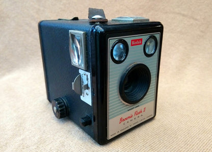 Kodak Brownie Flash II Camera. 1960's (ref Nos089V)