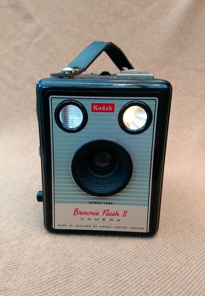 Kodak Brownie Flash II Camera. 1960's (ref Nos089V)