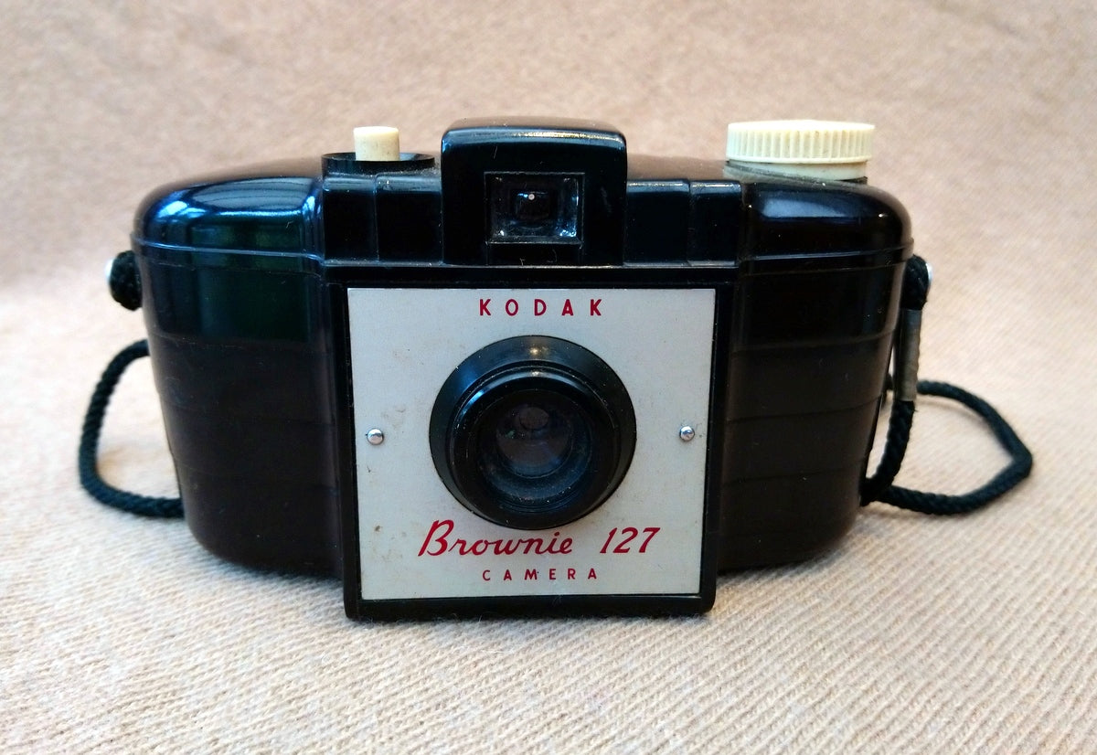 Kodak Brownie 127 Camera 1950's. (ref nos088A)