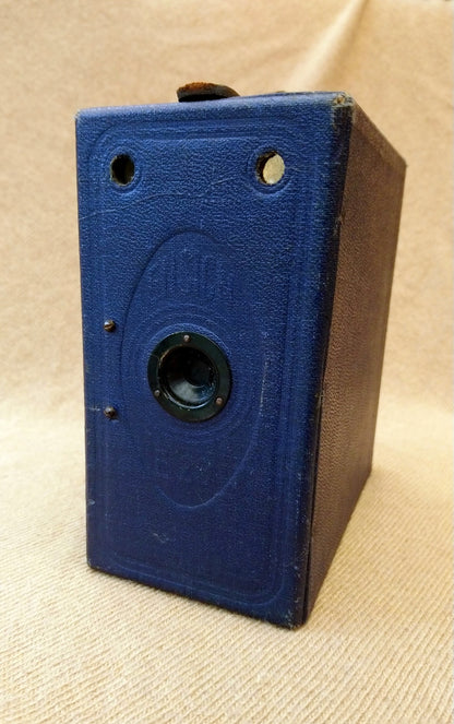 Ensign E29 Box Camera in Blue. 1930's. (ref Nos089Z)