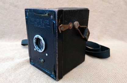 Kodak Hawkeye Ace De Luxe Camera 1930's. (ref nos088C)