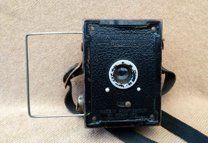 Kodak Hawkeye Ace De Luxe Camera 1930's. (ref nos088C)