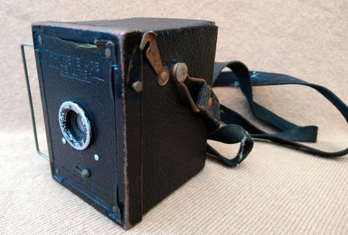 Kodak Hawkeye Ace De Luxe Camera 1930's. (ref nos088C)