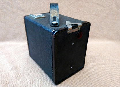 Kodak Brownie Six-20 Model C Box Camera 1950's. (ref nos088D)