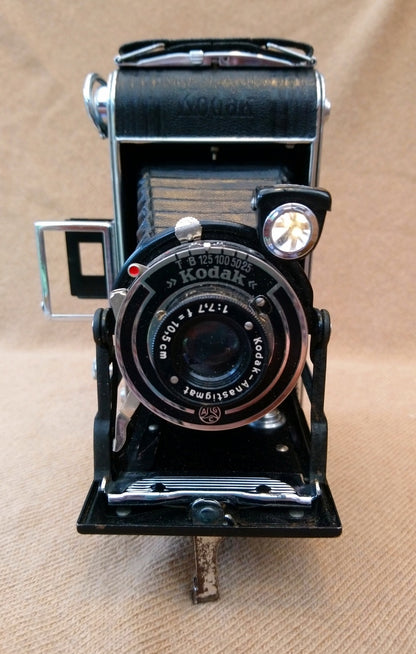 Kodak Junior 620 Folding Camera 1950's. (ref nos127C)