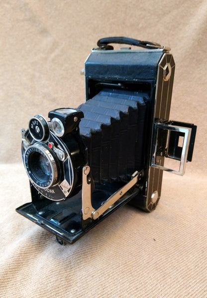 Kodak Art Deco Folding Camera 1930's. (ref nos127D)