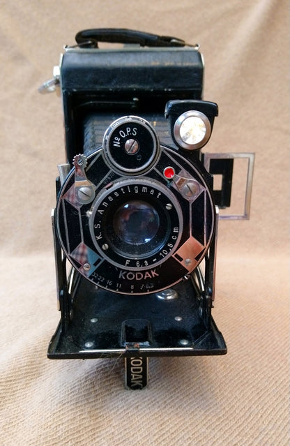 Kodak Art Deco Folding Camera 1930's. (ref nos127D)