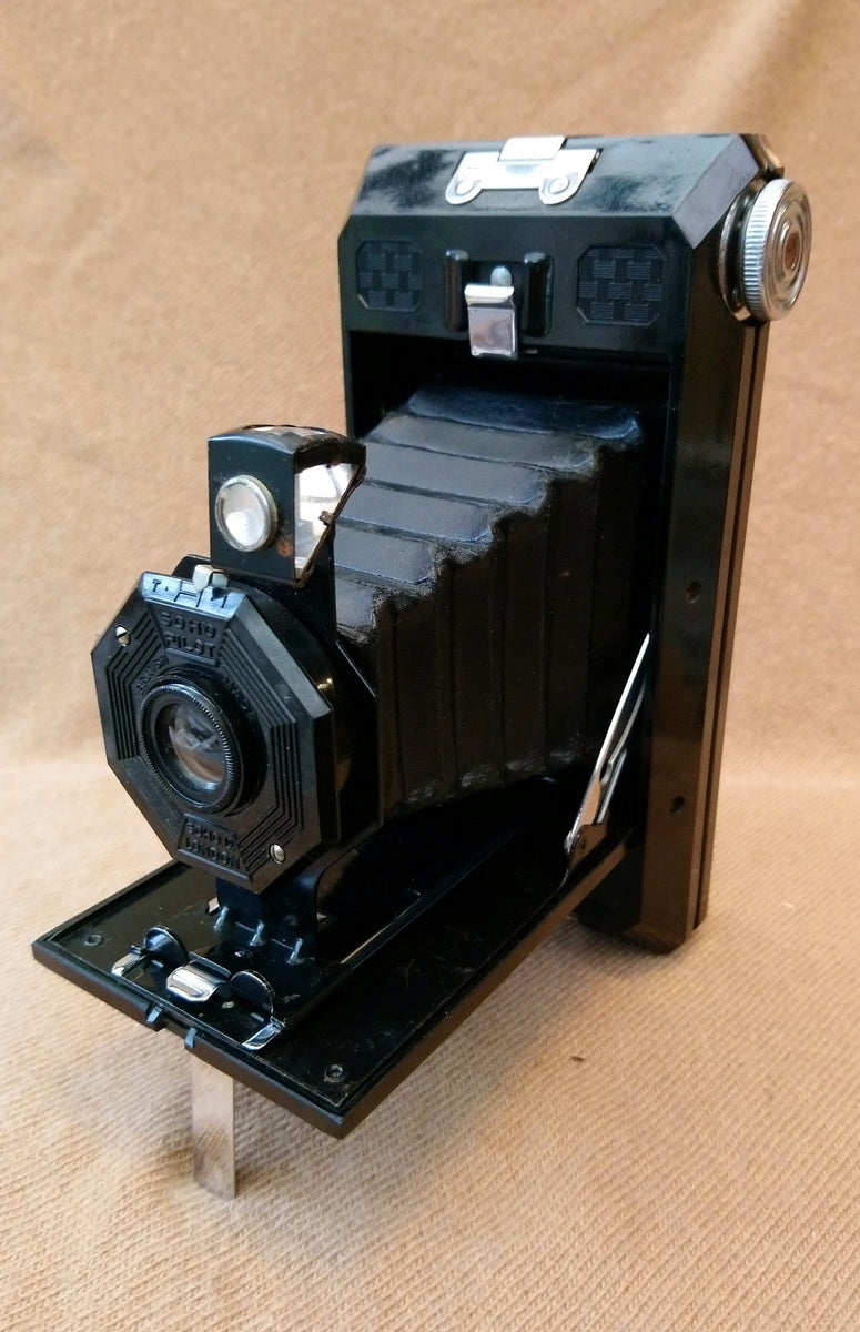 Soho Pilot Folding Camera. 1930's Art Deco, Bakelite. (ref Nos089Y)