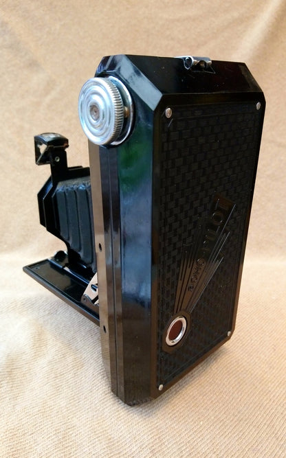 Soho Pilot Folding Camera. 1930's Art Deco, Bakelite. (ref Nos089Y)