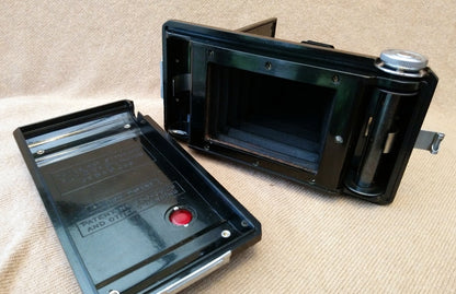 Soho Pilot Folding Camera. 1930's Art Deco, Bakelite. (ref Nos089Y)