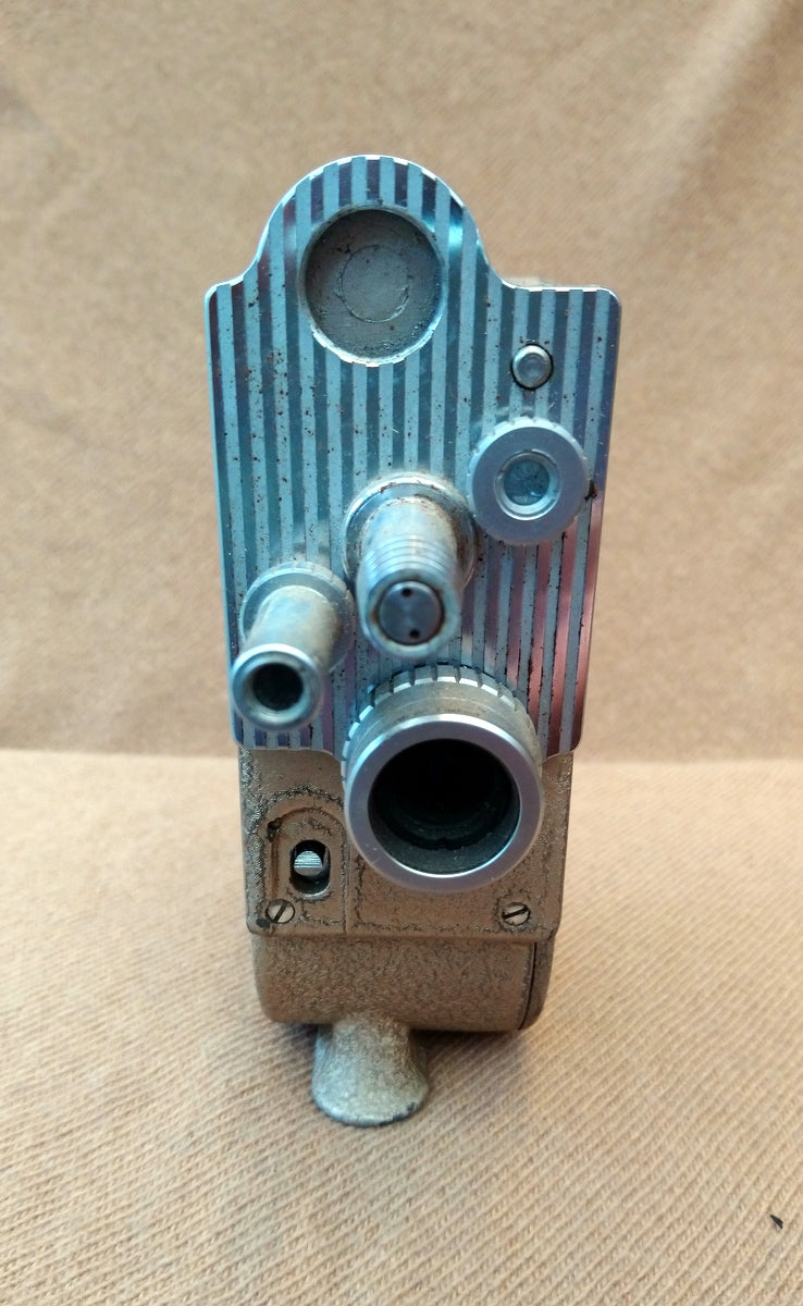 Bell & Howell Model 605 Double Run Eight Movie Camera 1950's. (ref nos127B)