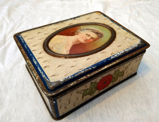 Lancaster Town Hall Opening 1909 Vintage Tin. (ref nos049)
