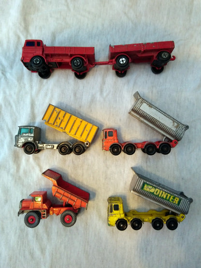 Lot of 5 Trucks and Lorries Models. (ref Nos136)