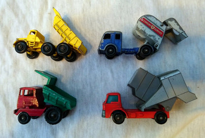 Lot of 4 Dumper Truck Models Matchbox size. (ref Nos138)