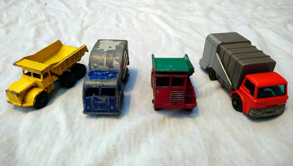 Lot of 4 Dumper Truck Models Matchbox size. (ref Nos138)