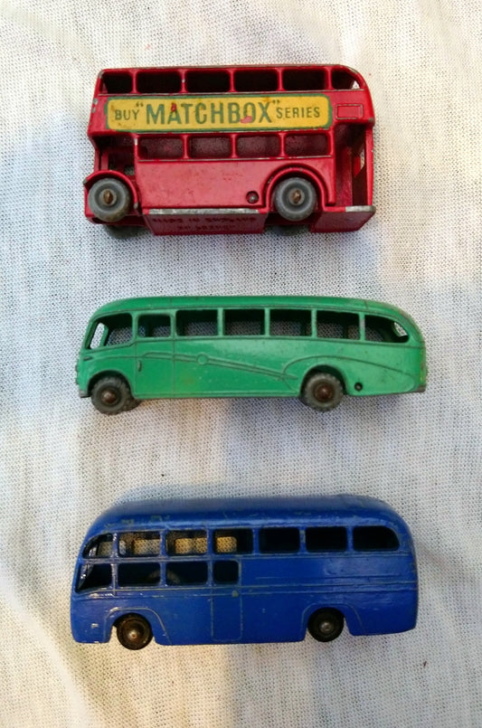 Lot of 3 Bus Models Matchbox size. (ref Nos137)