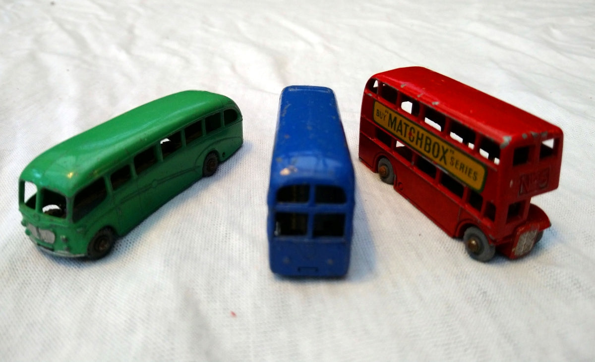 Lot of 3 Bus Models Matchbox size. (ref Nos137)