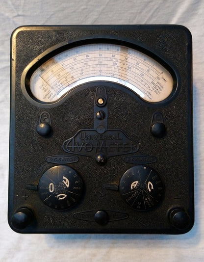 Universal Avometer Model 7 (1940's/50's) (ref Nos146)