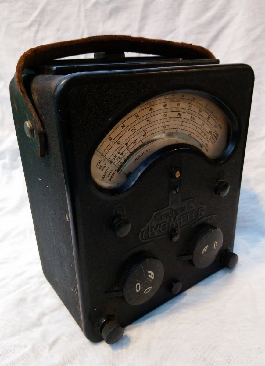 Universal Avometer Model 7 (1940's/50's) (ref Nos146)
