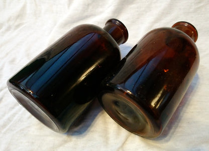 2 Brown Glass Jars, Vintage.. (ref Nos144)