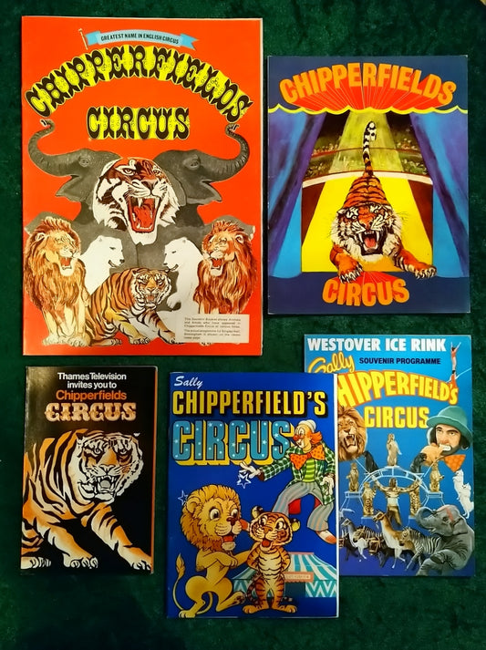 Circus Magazines and Programmes, Lot of 5. 1970's (M521)