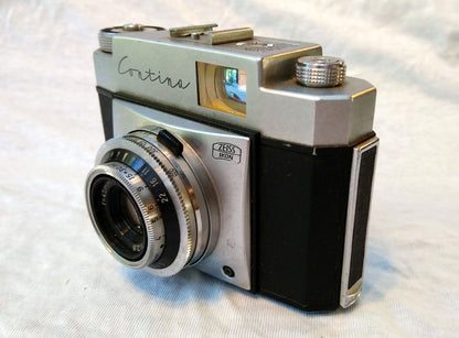 Zeiss Ikon Contina Camera. 1950s (ref nos088)