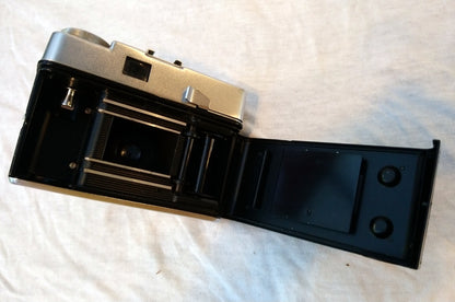 Zeiss Ikon Colora 35mm Camera 1960's (ref Nos153)