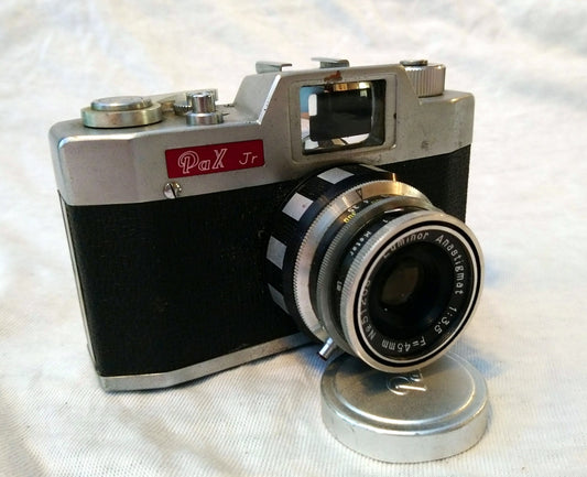 Pax Jr Camera 1950's (ref Nos163)