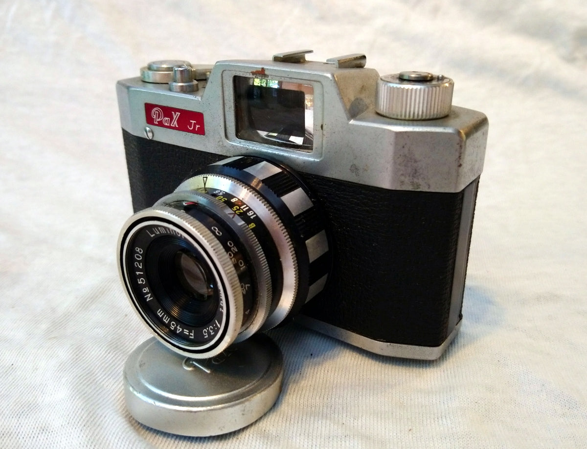 Pax Jr Camera 1950's (ref Nos163)